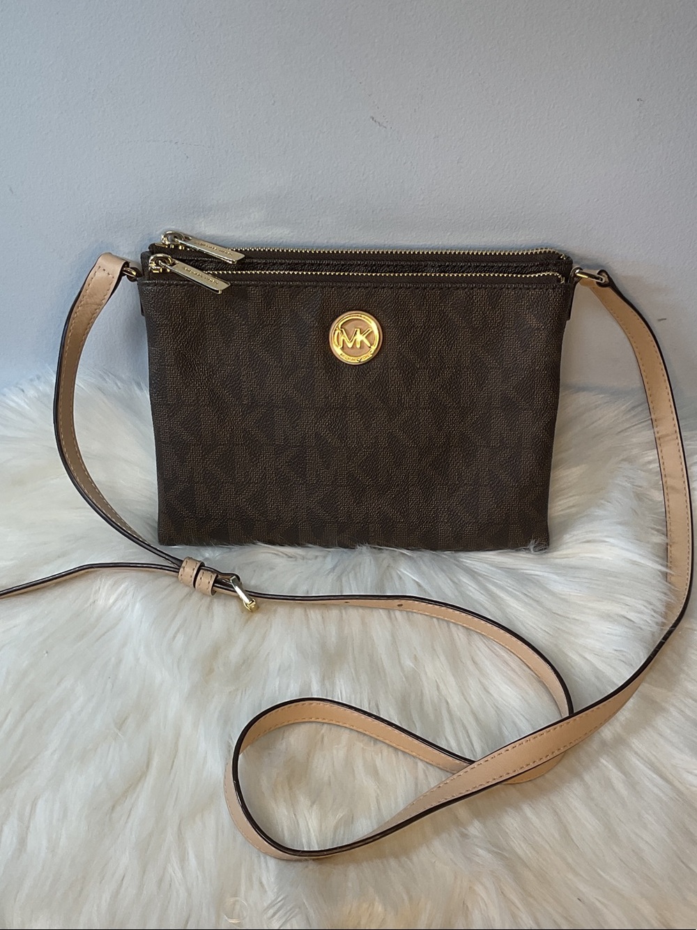 Michael Kors Fulton Crossbody NWOT